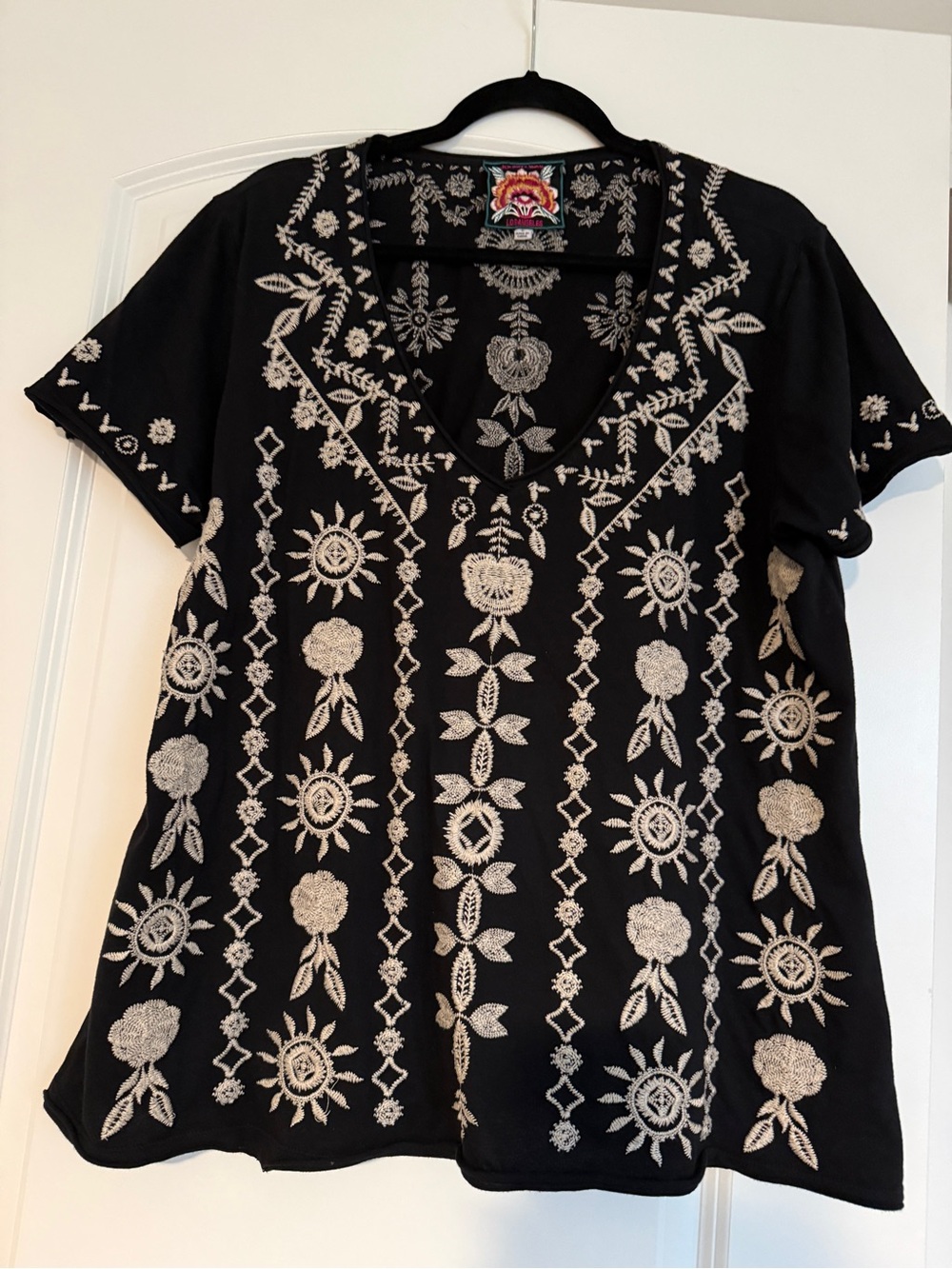 Johnny Was Women’s Makana Embroidered V-Neck Black Women's Top - Picture 2 of 9